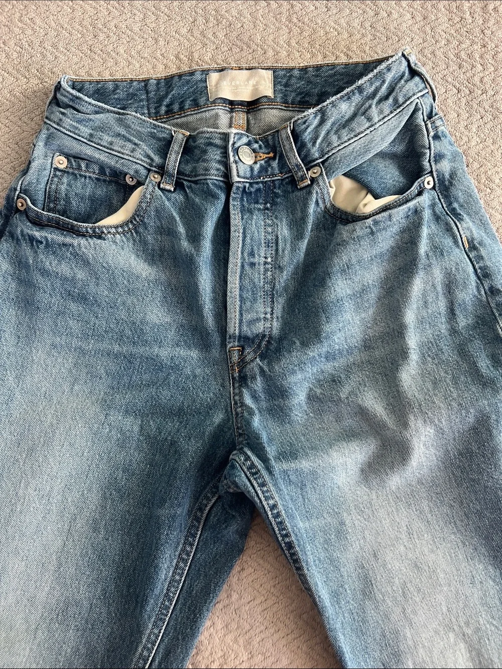 Everlane The Curvy 90's Cheeky Straight Jean Size 27 Cropped Medium Wash Denim